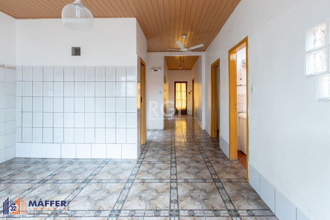 Casa para Venda - 50m², 2 dormitórios, 1 vaga - Cavalhada