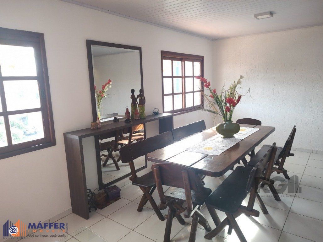 Vende ap. duplex, 2 dormitórios, 1 suíte, closet, ar split, salão de festa