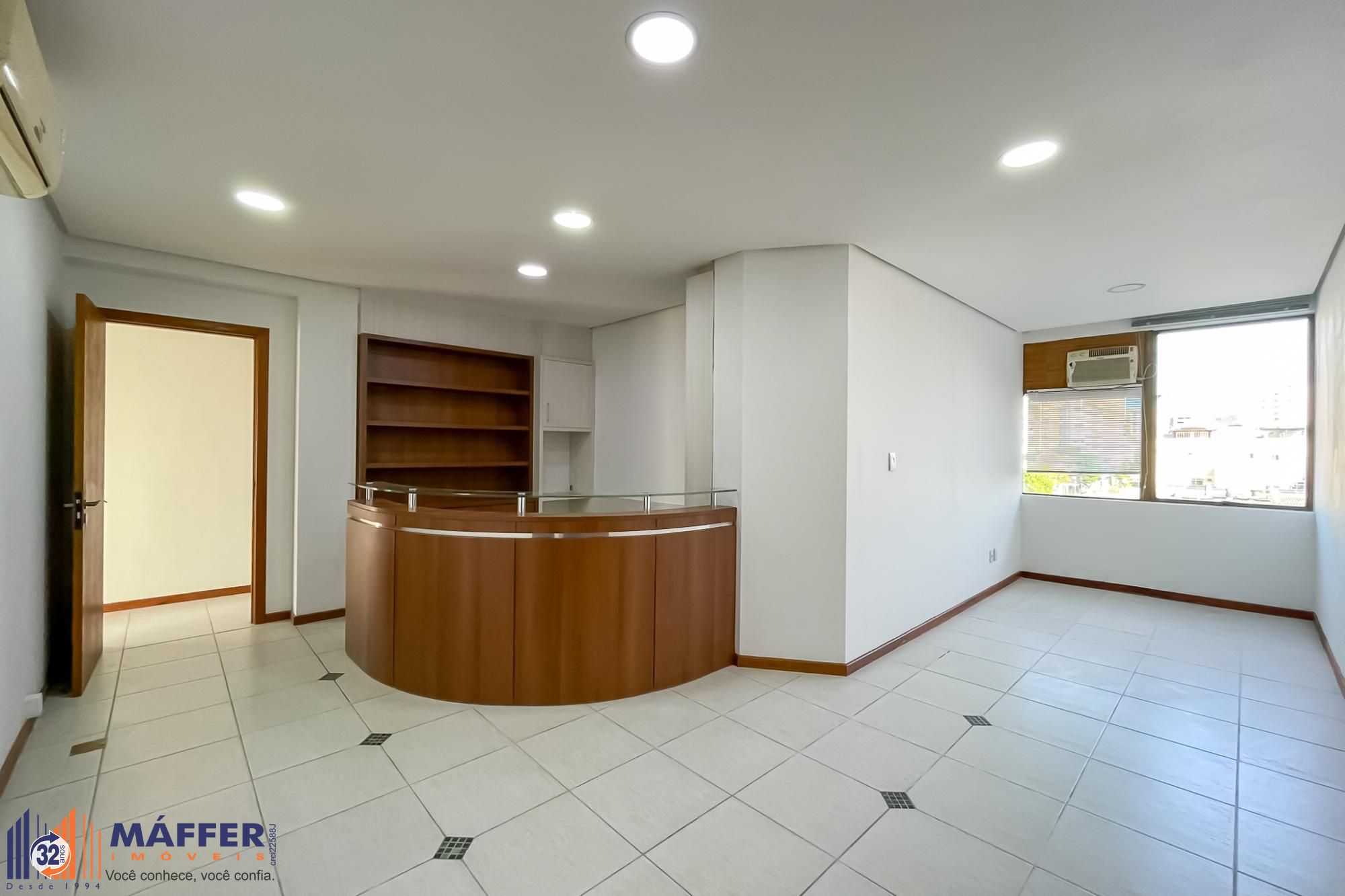 Sala Comercial, 2 salas, à venda, 146 m², Santana - Porto Alegre — foto 2