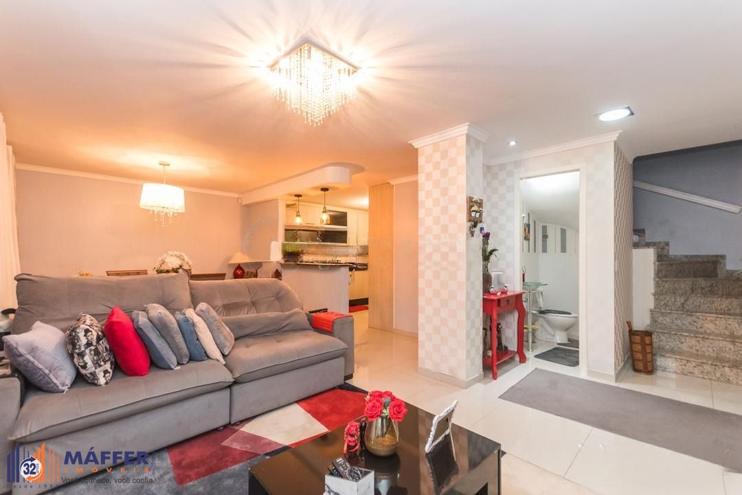 Casa com 3 dormitórios, 01 suíte, 03 vagas