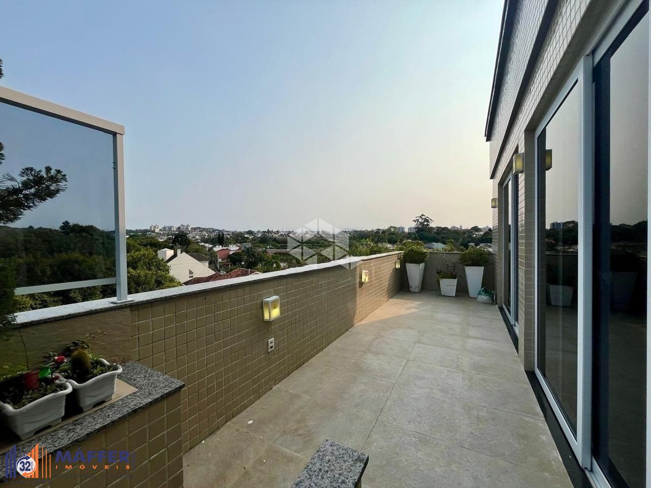 Cobertura, 3 quartos, 219 m² - Foto 2