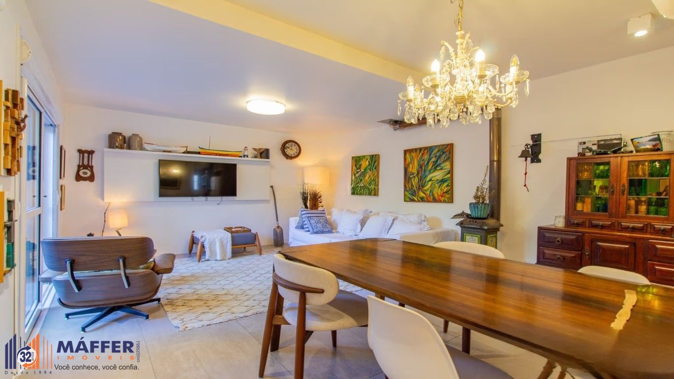 Casa em condomínio com terraço, piscina e espaço gourmet, Chacara das Pedras