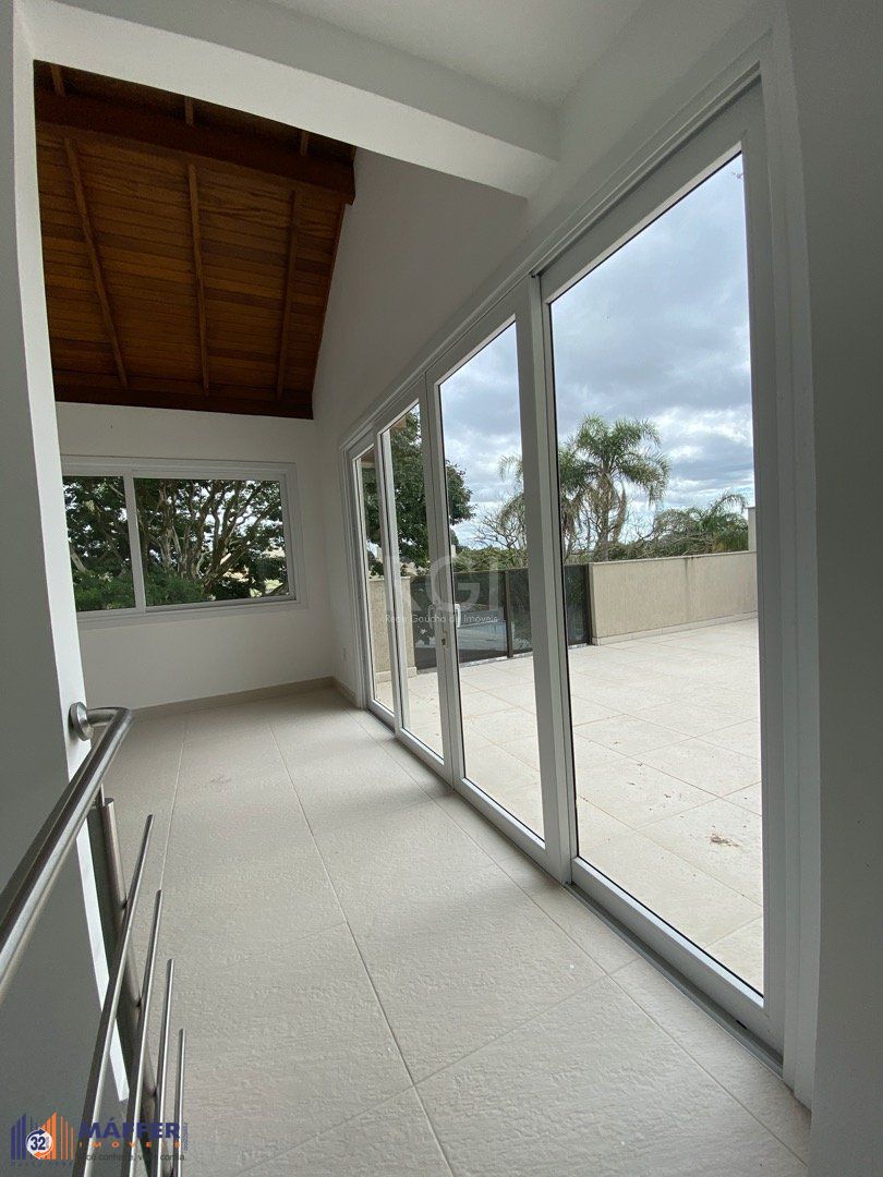 Casa Condominio para Venda - 195m², 3 dormitórios, sendo 1 suites, 2 vagas - Tristeza