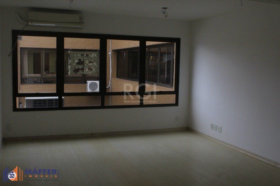 Sala Comercial, 1 sala, à venda, 43 m², Praia de Belas - Porto Alegre — foto 2