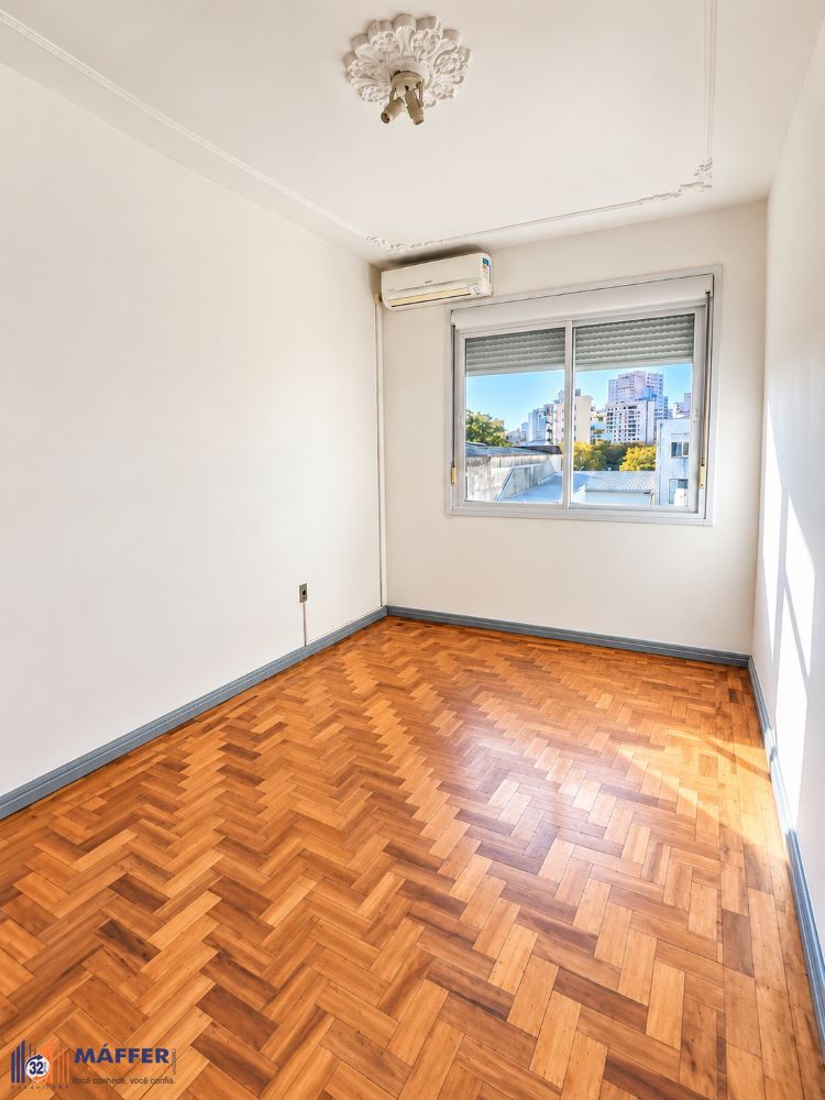 SALA-JANELA-PISO-MADEIRA