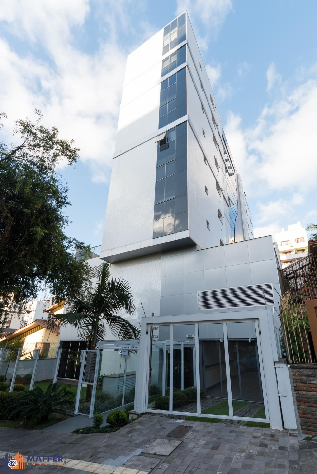 Edifício classe "A" apto 1 dorm.suite + Box Escriturado , virado p Norte