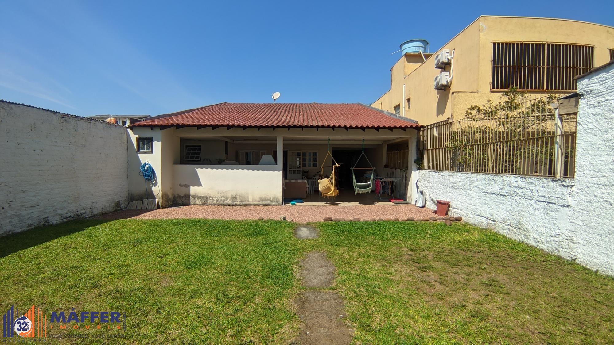 Casa com 3 suítes e pátio amplo no Jardim Planalto em Porto Alegre