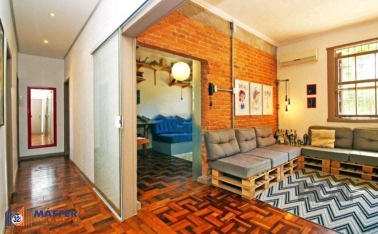 Apartamento Reformado com 3 Dormitórios e 3 Vagas no Petrópolis