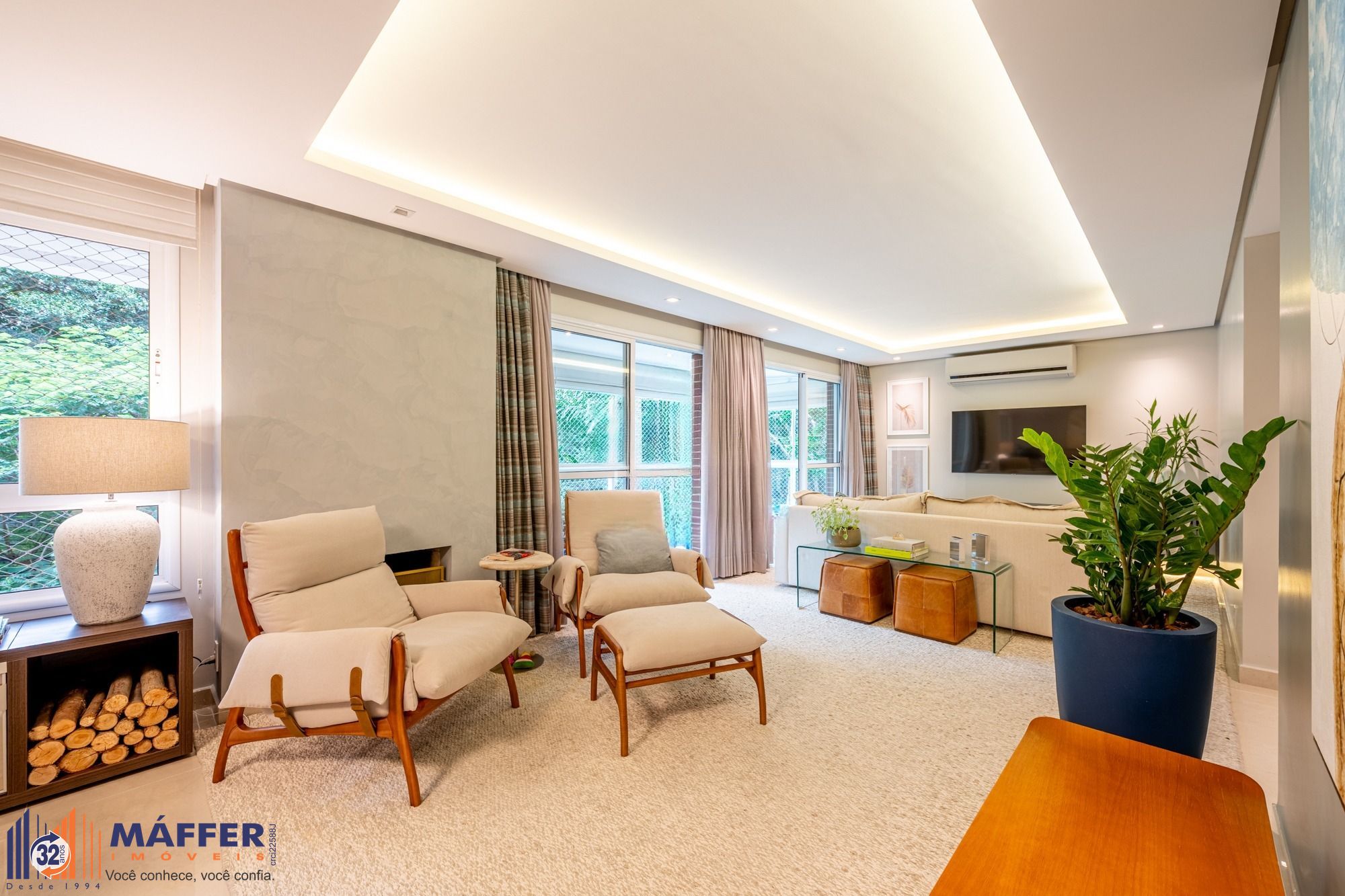 Apartamento 3 dormitórios, sendo 3 suítes e 3 vagas