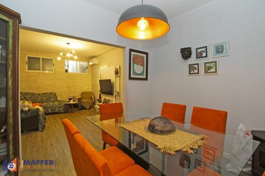Casa 4 dormitórios, 220m² privativos,  RuaGeneral Couto de Magalhães