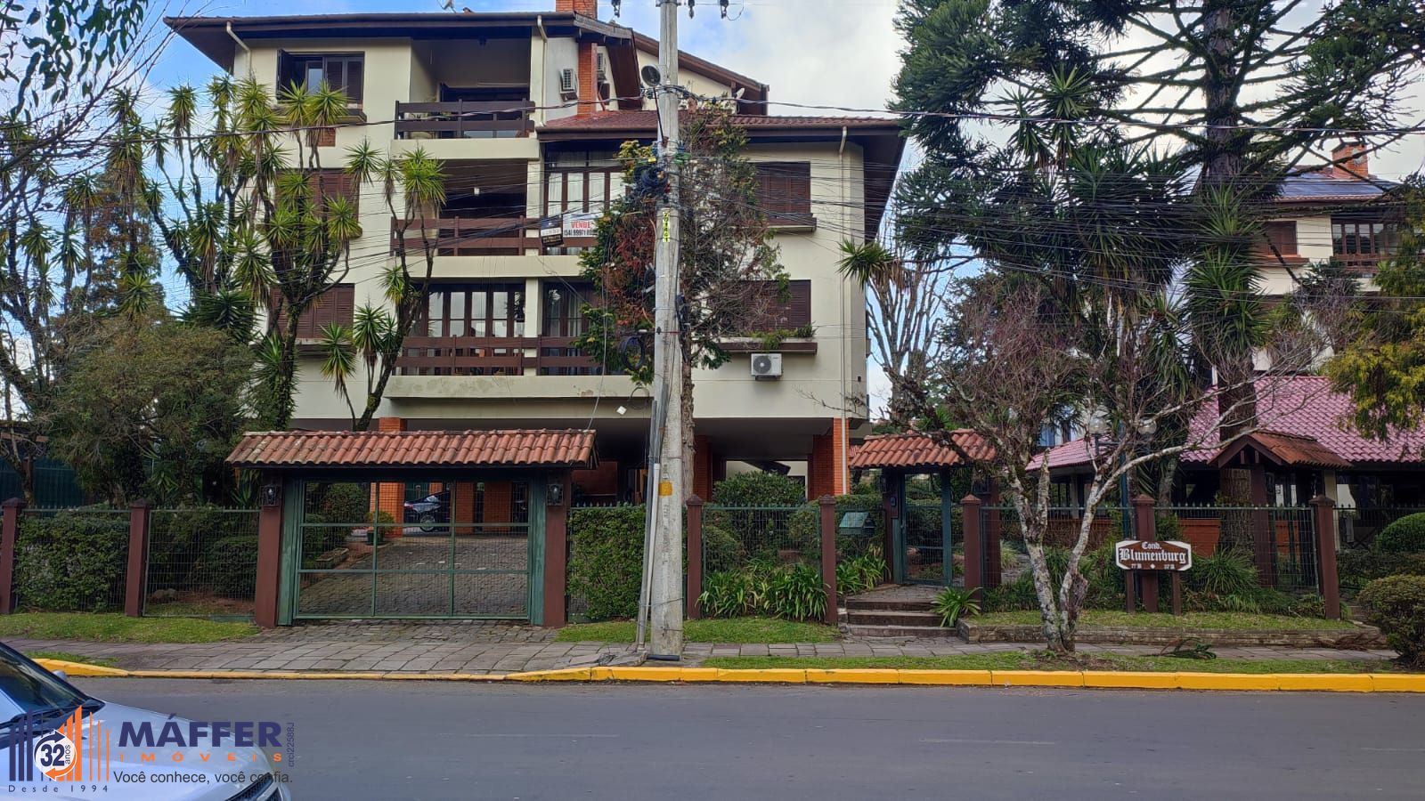 02-FACHADA