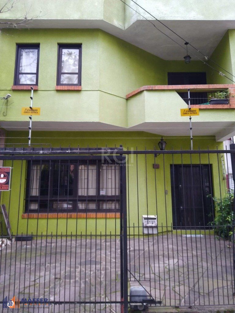 Casa para Venda - 265m², 5 dormitórios, sendo 2 suites, Floresta
