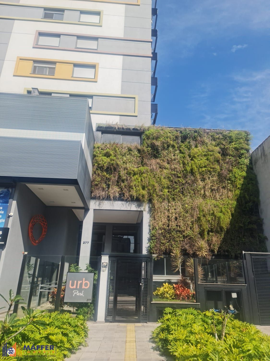 Apartamento 1 suite mais lavabo com 2 vagas