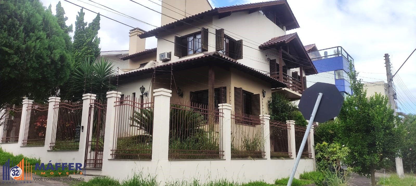 Casa, 4 quartos, 338 m² - Foto 1
