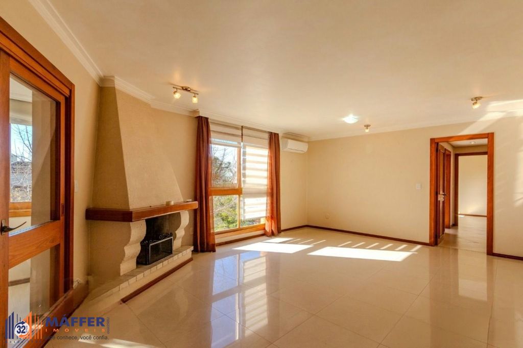 Apartamento com Lareira e Churrasqueira Próximo à Sogipa