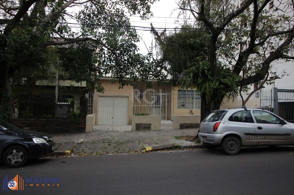 Casa com 3 Dormitórios Para comprar  250 m² - Petrópolis - Porto Alegre/R