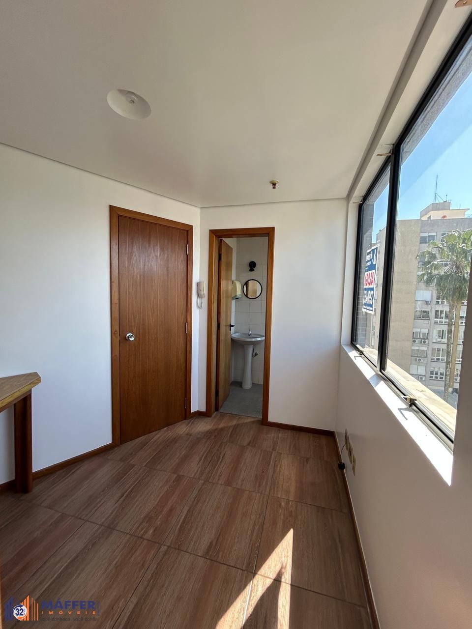 Conjunto Comercial, 1 sala, à venda, 28 m², Menino Deus - Porto Alegre — foto 2