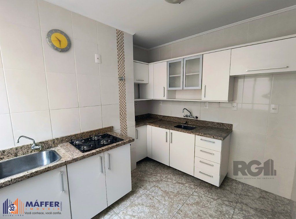 Apartamento 50 m2 com 02 dormitório no Bairro Floresta em Porto Alegre.