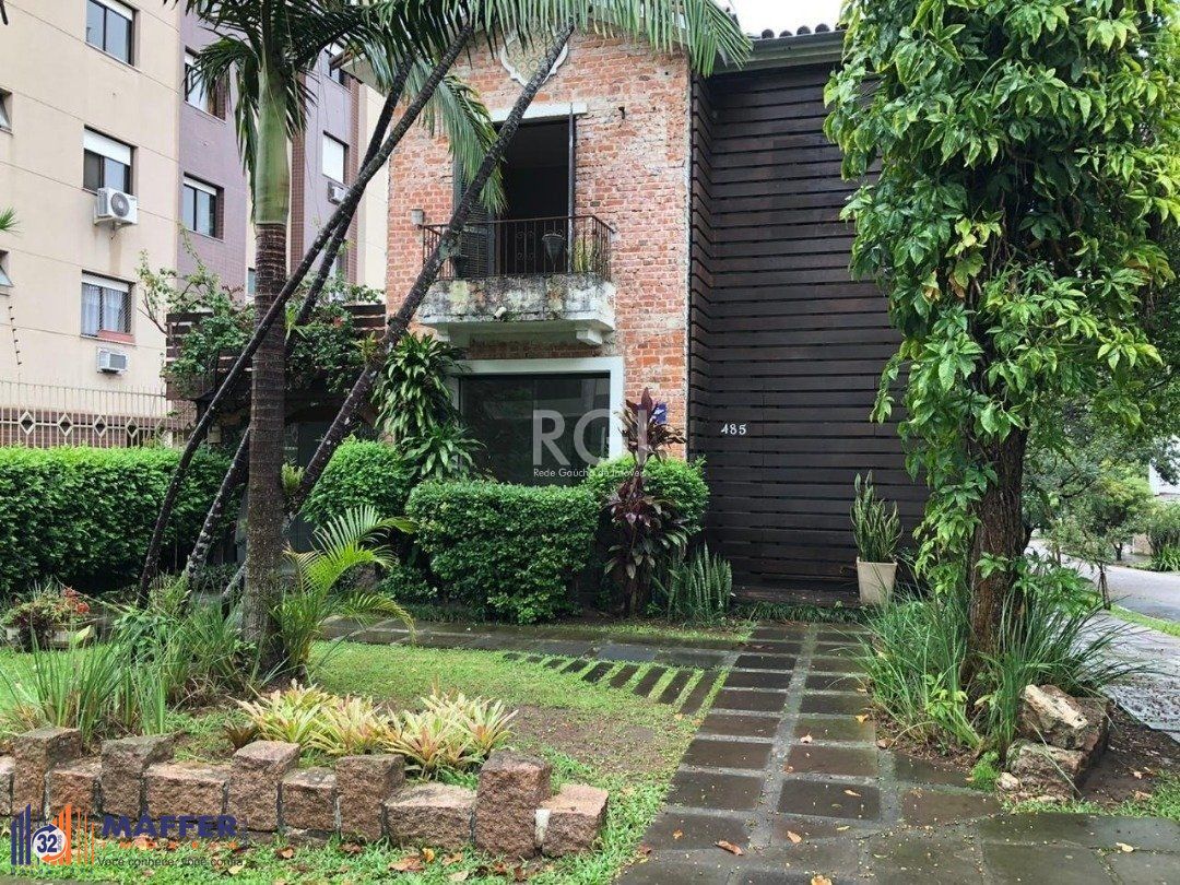Casa Comercial para Venda - 0m², 0 dormitórios, Petrópolis