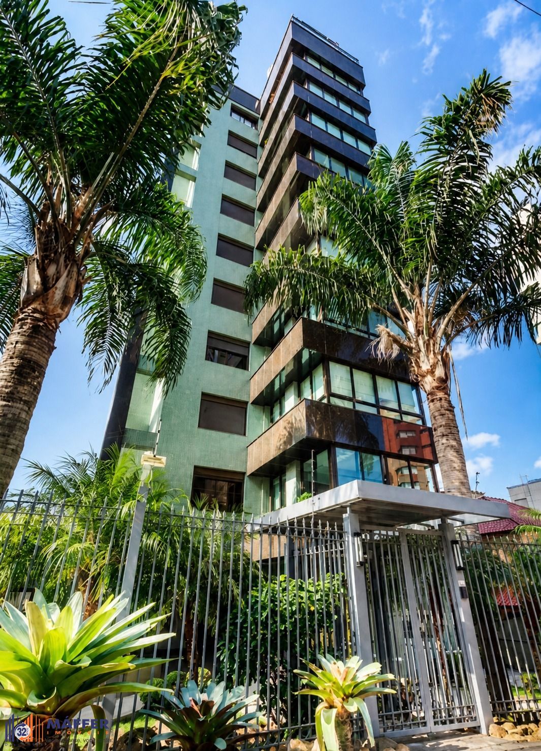 Apartamento 3 dorm sendo 2 suites, 2 vagas bairro Três Figueiras