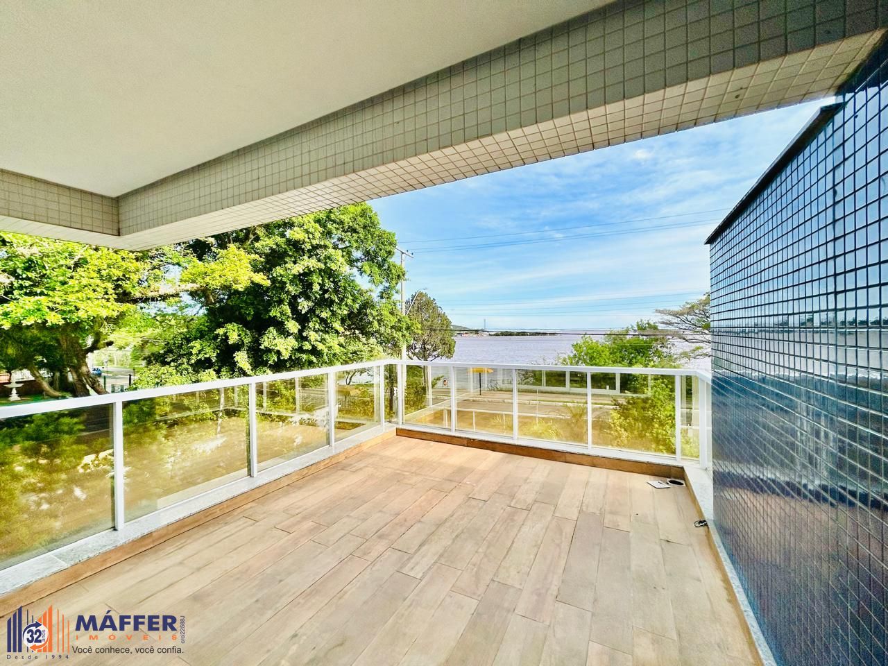 Excelente Apartamento 3 Dormitórios com 3 Suítes com Vista para o Guaíba
