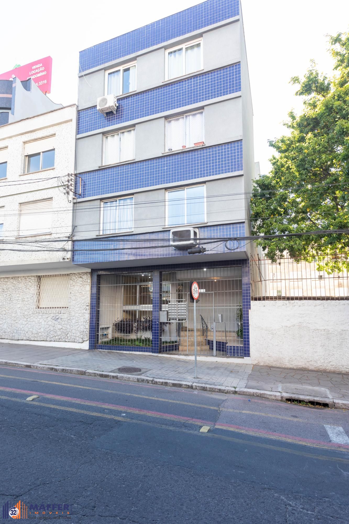 Apartamento Garden de dois dormitório Reformado passos da Redenção.