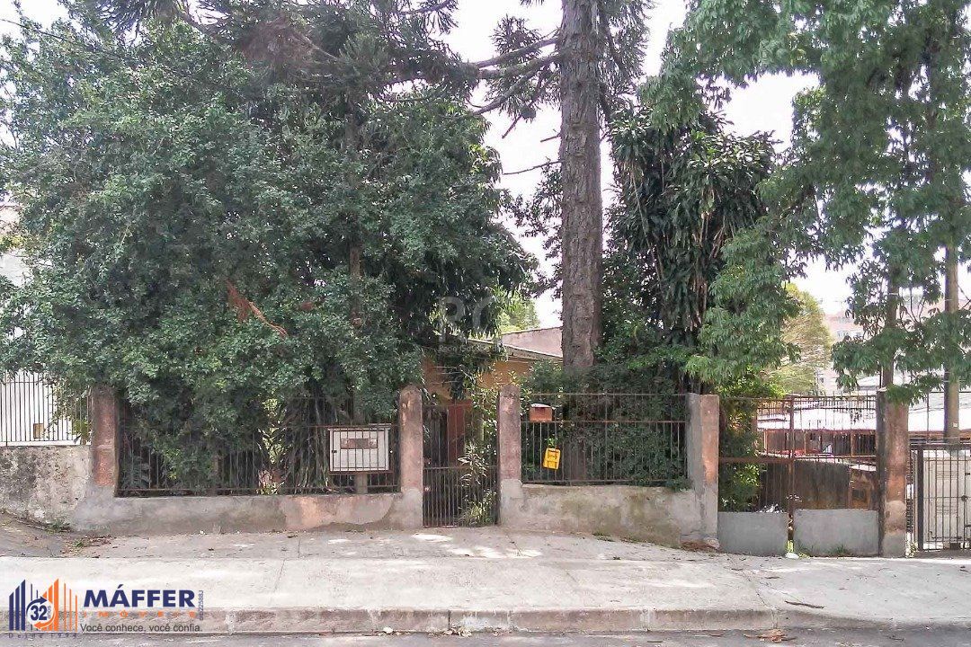 terreno com 605m², 11m de frente e 55m de frente a fundos.