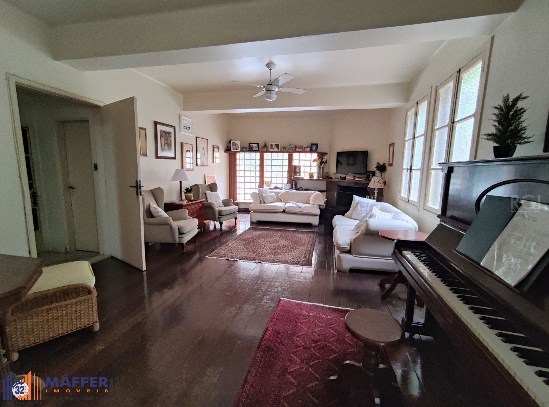 Sobrado para Venda - 345m², 4 dormitórios, sendo 2 suites, 2 vagas - Independência