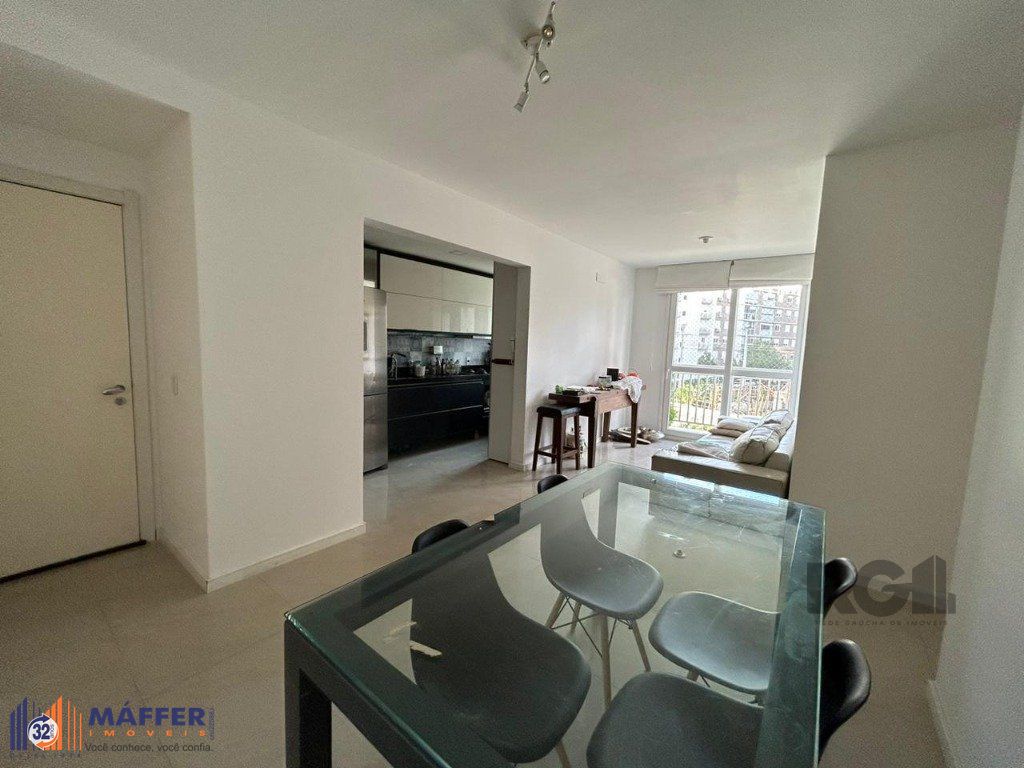 3 quartos (1 suíte), churrasqueira, sacada e 1 vaga. Infra completa.