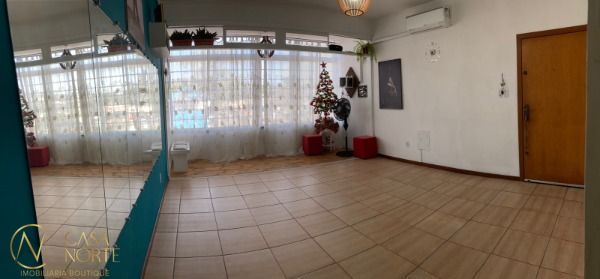 Apartamento à venda com 3 quartos, 114m², 1 suíte, 1 vaga, Avenida Eduardo Prado no bairro Ipanema em Porto Alegre
