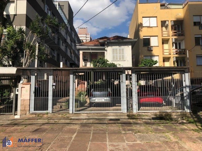 Terreno amplo com 8,80m²x63,50m² de área total, excelente localização no Bairro Petrópolis