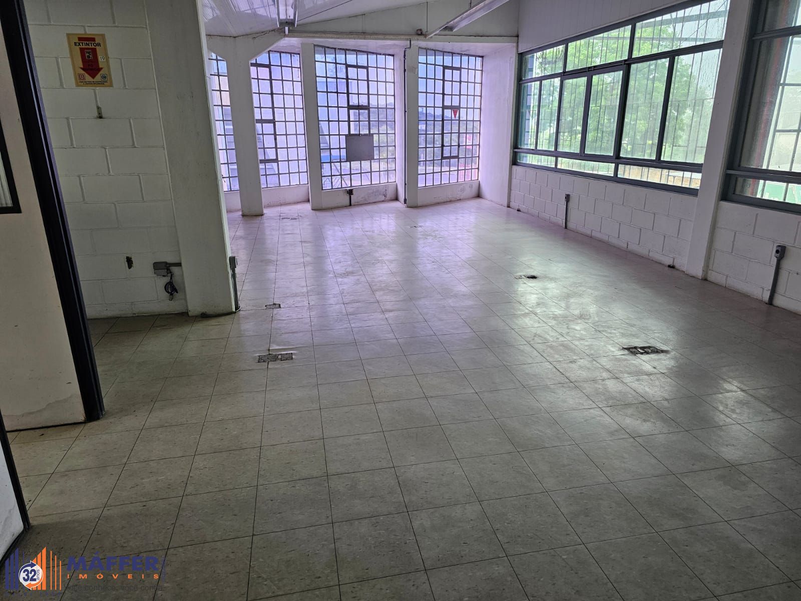 Pavilhão, 3 quartos, à venda, 2.200 m², Morro Santana - Porto Alegre — foto 3