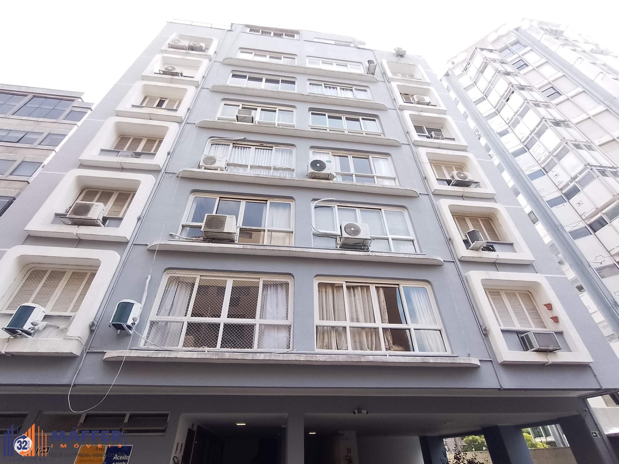 Apartamento 2 dormitórios com vaga e elevador no Moinhos de Vento