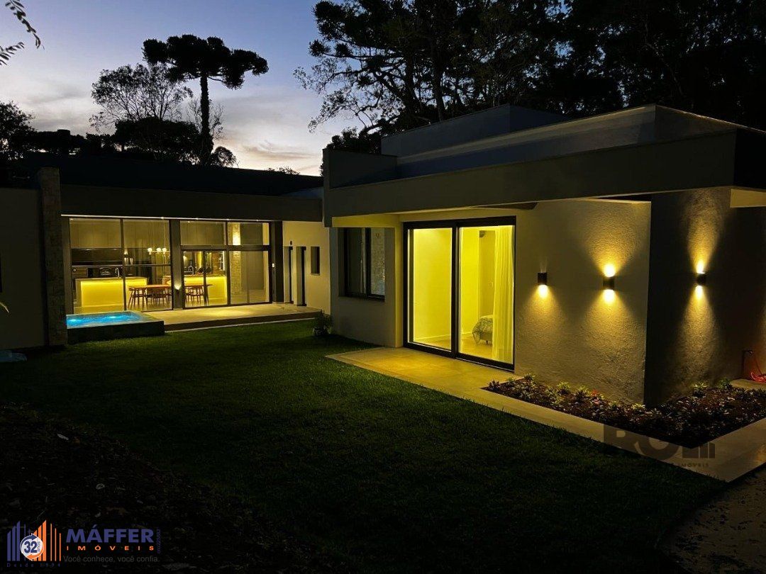 Casa toda térrea 400m2 , 3 suítes