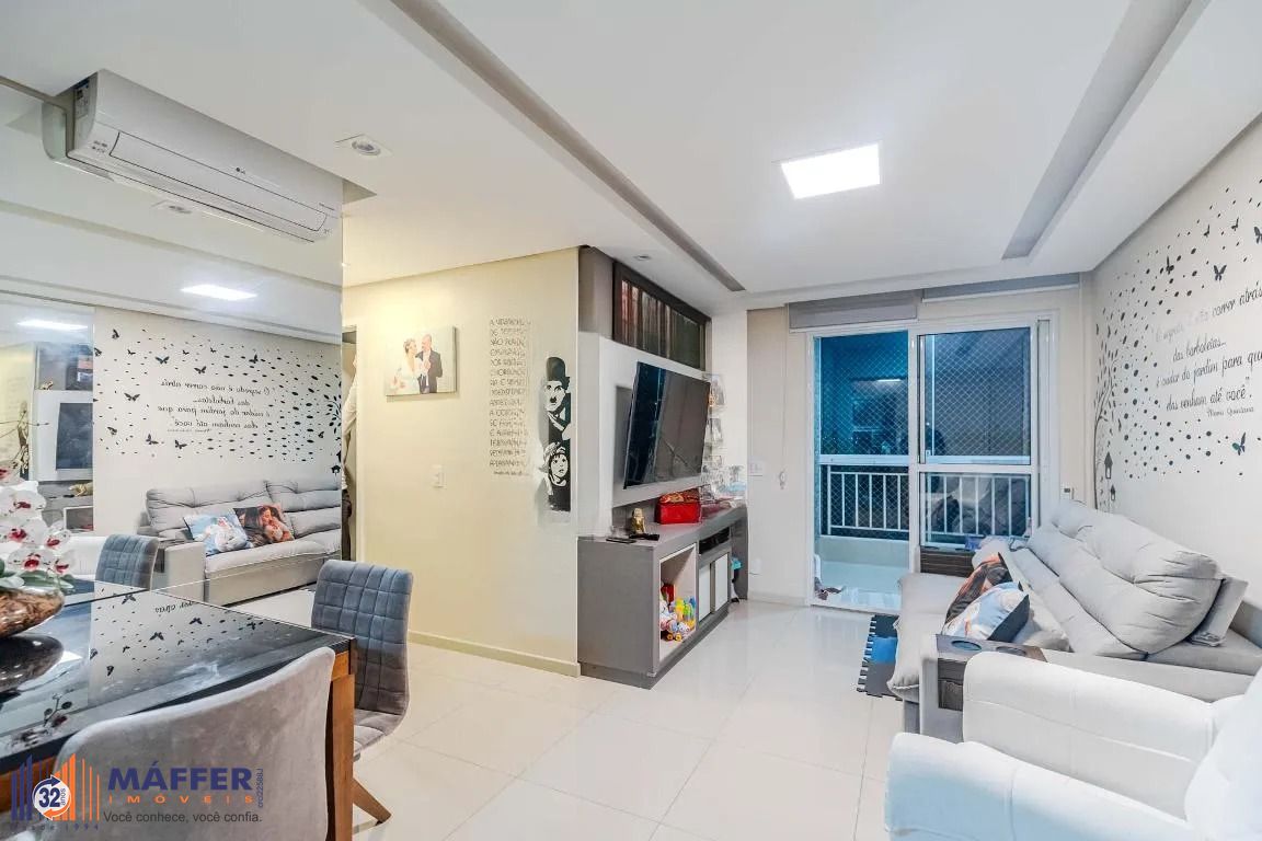 Apartamento com 3 dormitórios, suíte, sacada com churrasqueira e 1 vaga.