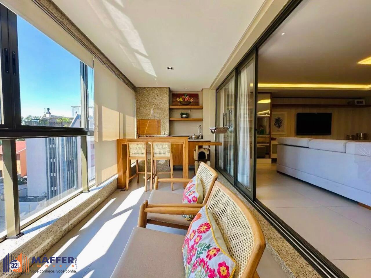 Apartamento a venda com 3 suítes no Condomínio Royal Palace Canoas