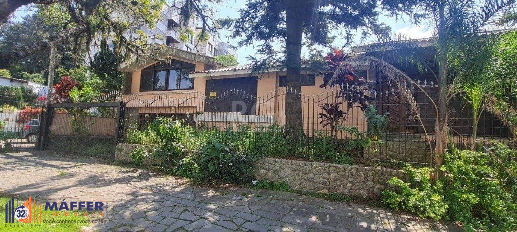 Casa para Venda - 400m², 4 dormitórios, sendo 1 suites, 4 vagas - Jardim Lindóia