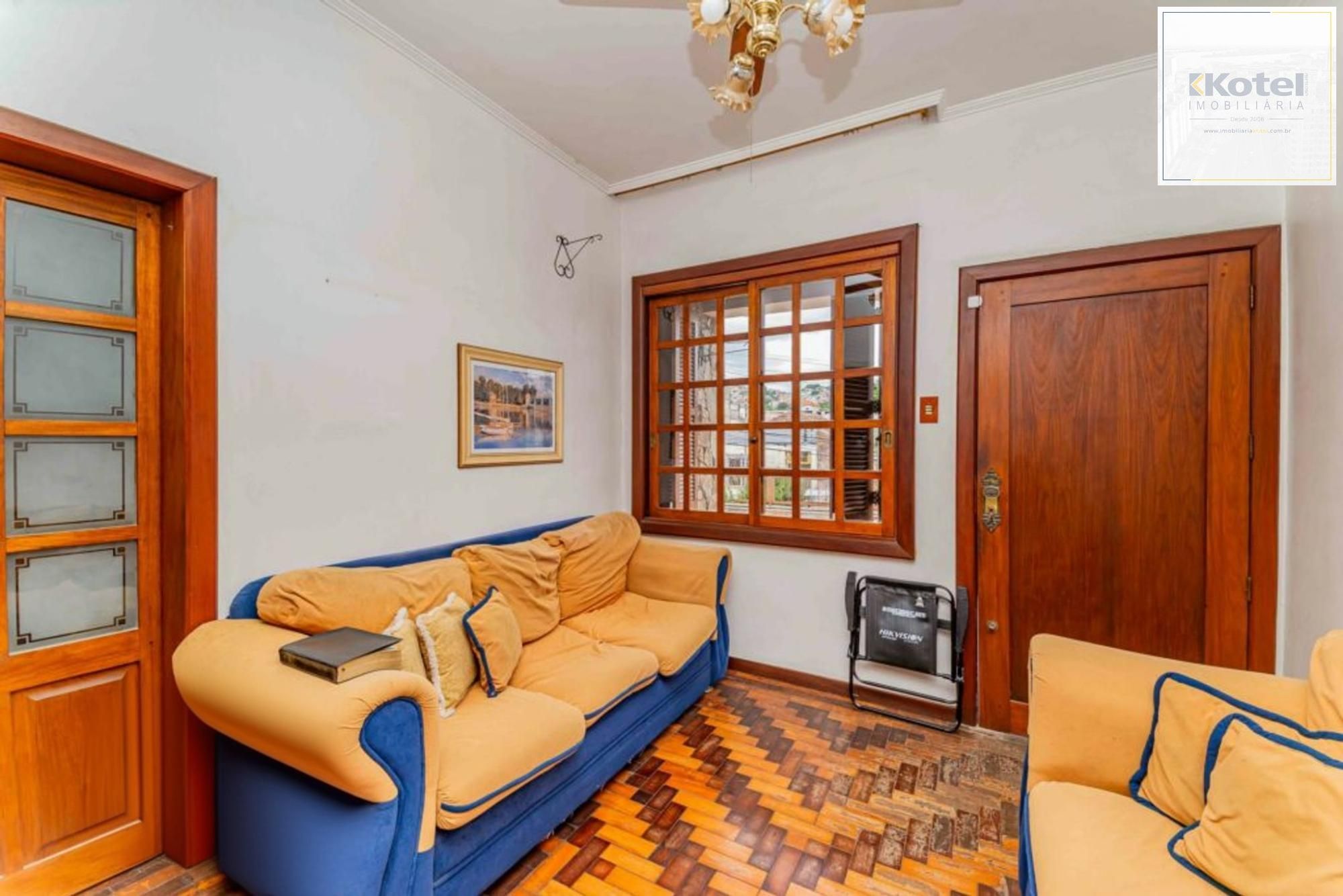 Casa de 3 quartos, churrasqueira, terraço, 2 vagas no bairro Glória. — foto 4
