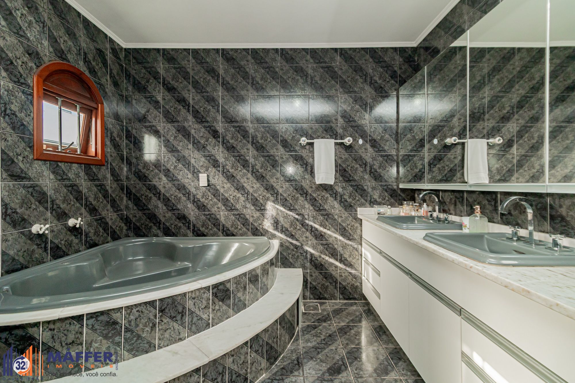 Casa, 4 quartos, 360 m² - Foto 38