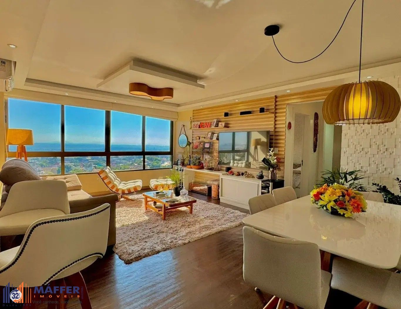 Apartamento mobiliado à venda no Cristo Redentor