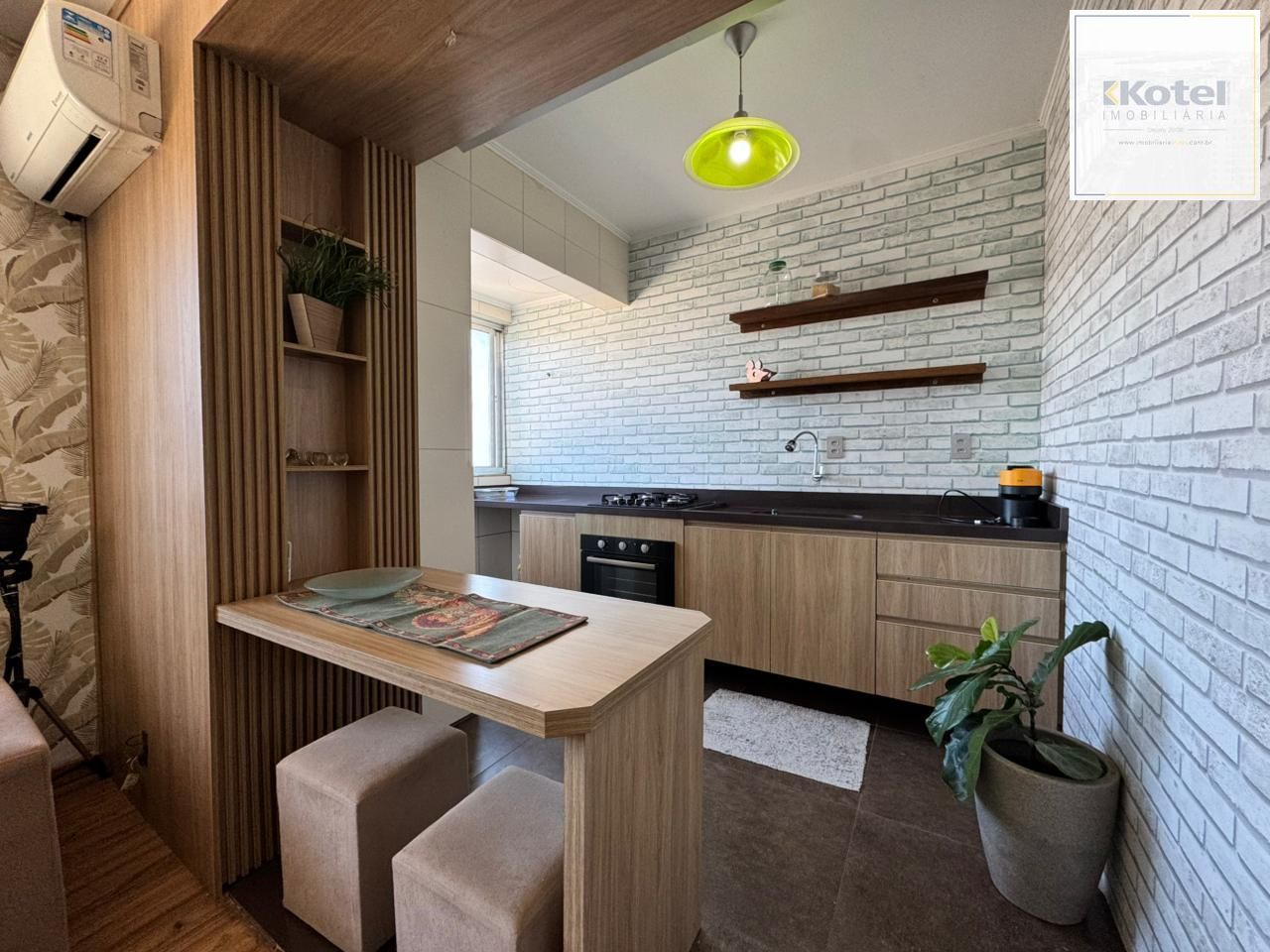 Apartamento de 01 dormitório, semimobiliado — foto 2