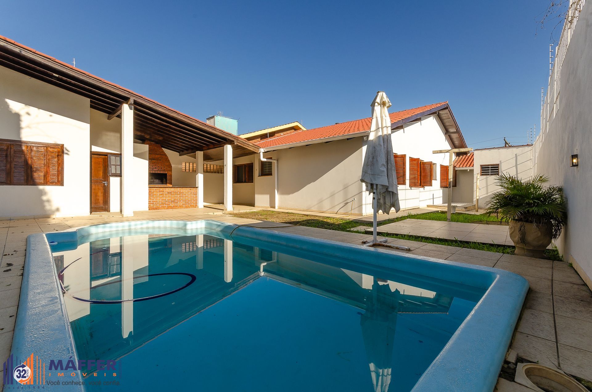 Casa, 4 quartos, 290 m² - Foto 1