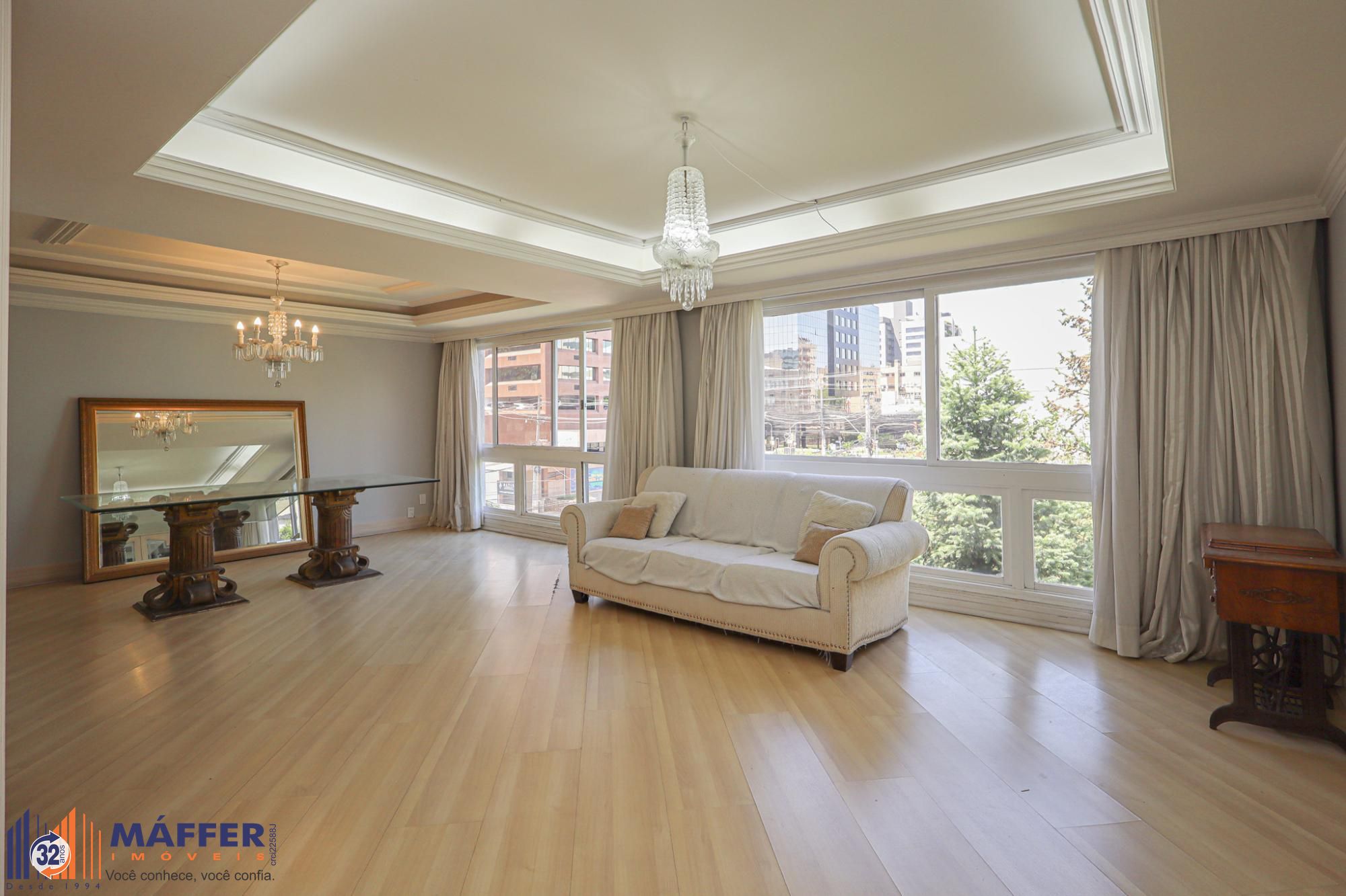 Apartamento a venda no bairro Mont' Serrat