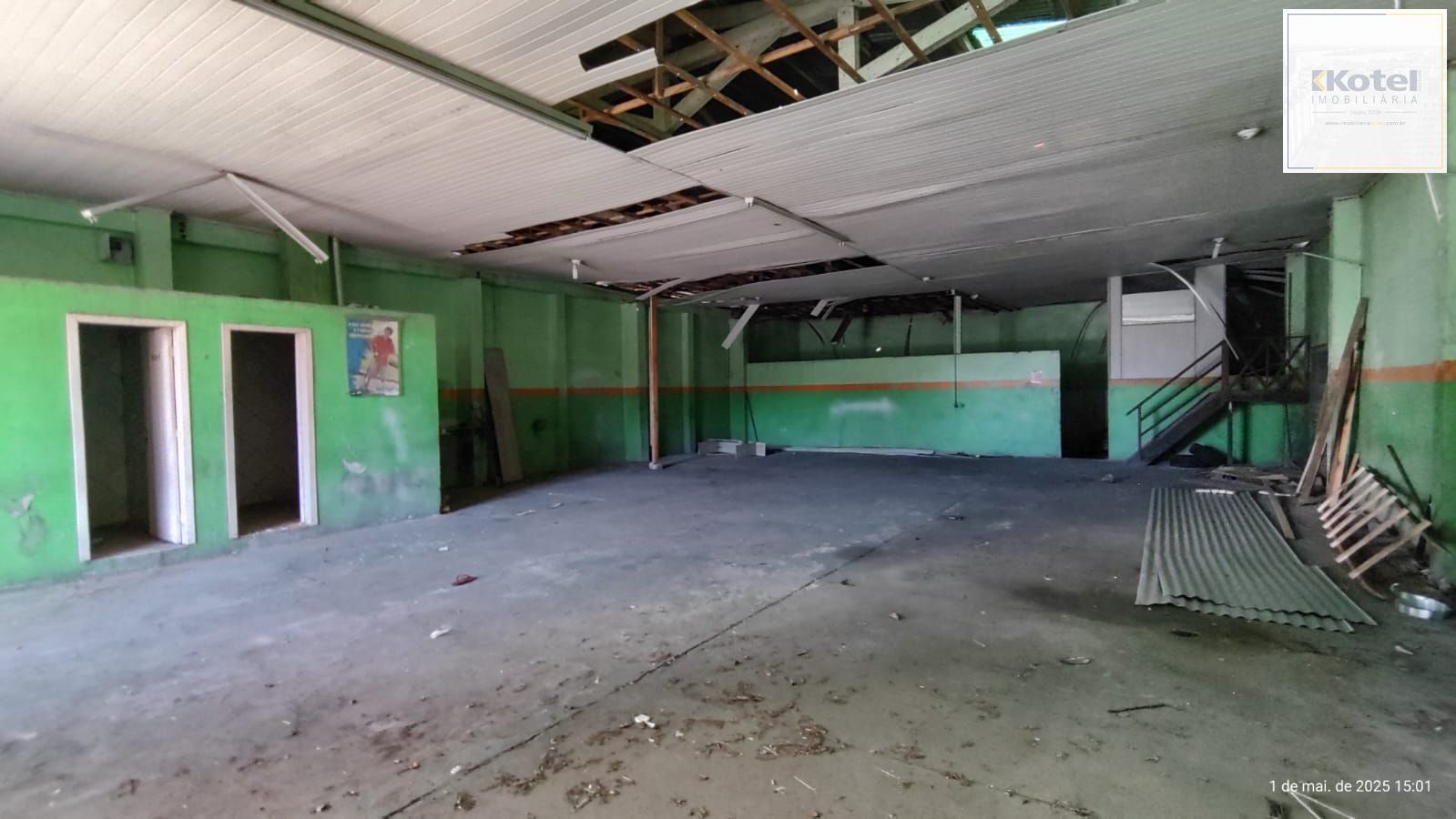 Galpão na Av. Doutor Campos Velho. Ótimo ponto comercial. — foto 4