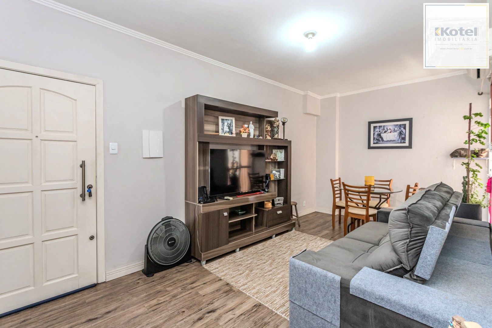 Apartamento MOBILIADO no Centro de 2 dormitórios e vaga — foto 5