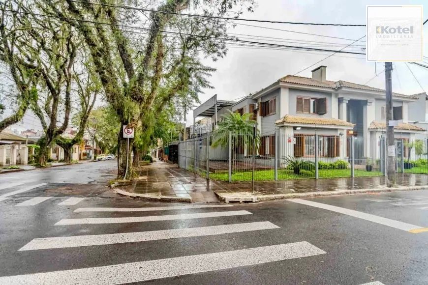 Casa com pátio 4 dormitórios 4 vagas Residencial ou Com. Partenon Porto Alegre — foto 4