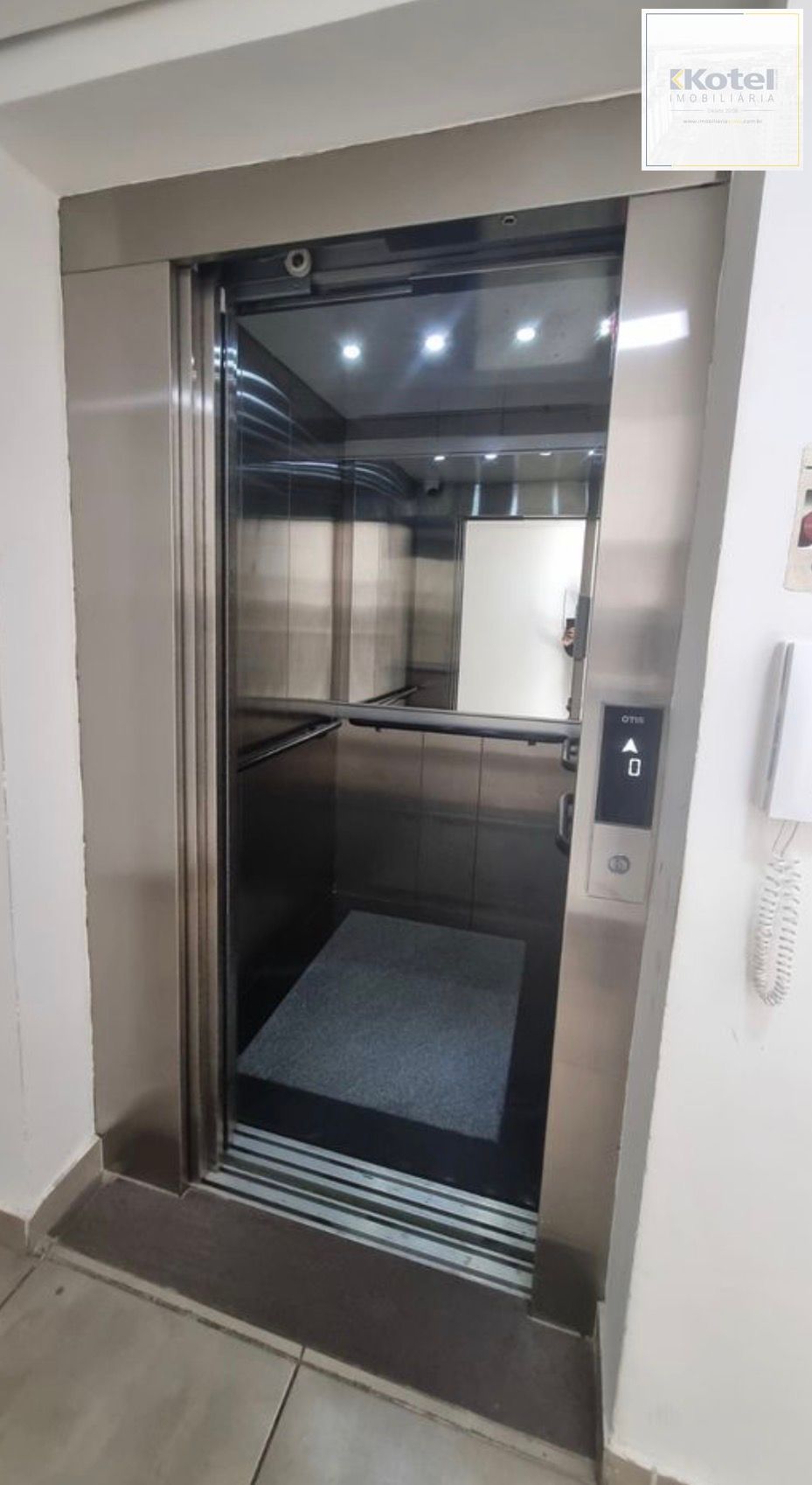 Apartamento 02 quartos no Bairro Alto Petrópolis e 01 vaga de garagem