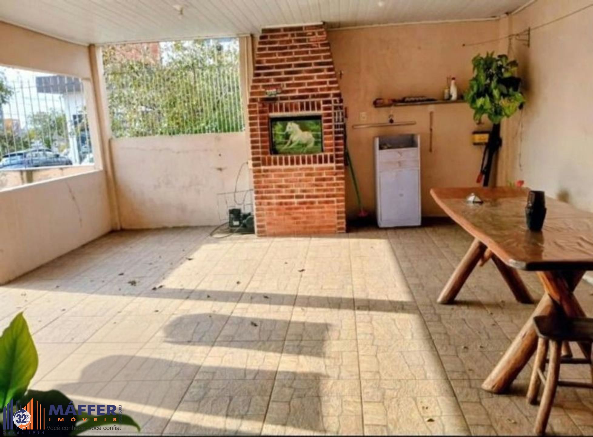 Casa de 4 Dormitórios e 2 vagas de Garagem em Gravataí.