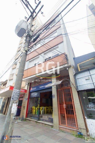 Apartamento de dois dormitórios dependência de empregada no bairro Cidade Baixa