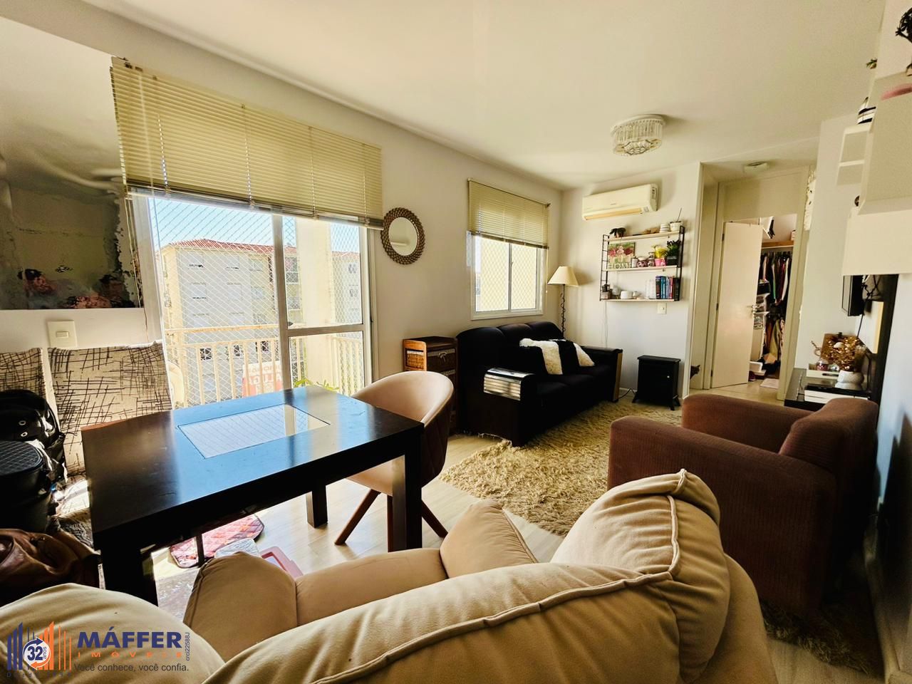 Apartamento semi mobiliado 2 dormitórios com sacada e vaga de garagem em condomínio com infra completa
